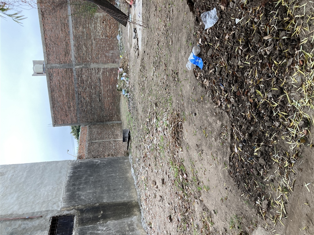 Terreno ideal para pensar en el desarrollo de una primer vivienda. Ubicado a 100 metros de la Av. Gorriti a la altura del 4900. Entre las calles Bernardo de Irigoyen y Alsina. Acceso a la conexiÃ³n de gas natural.