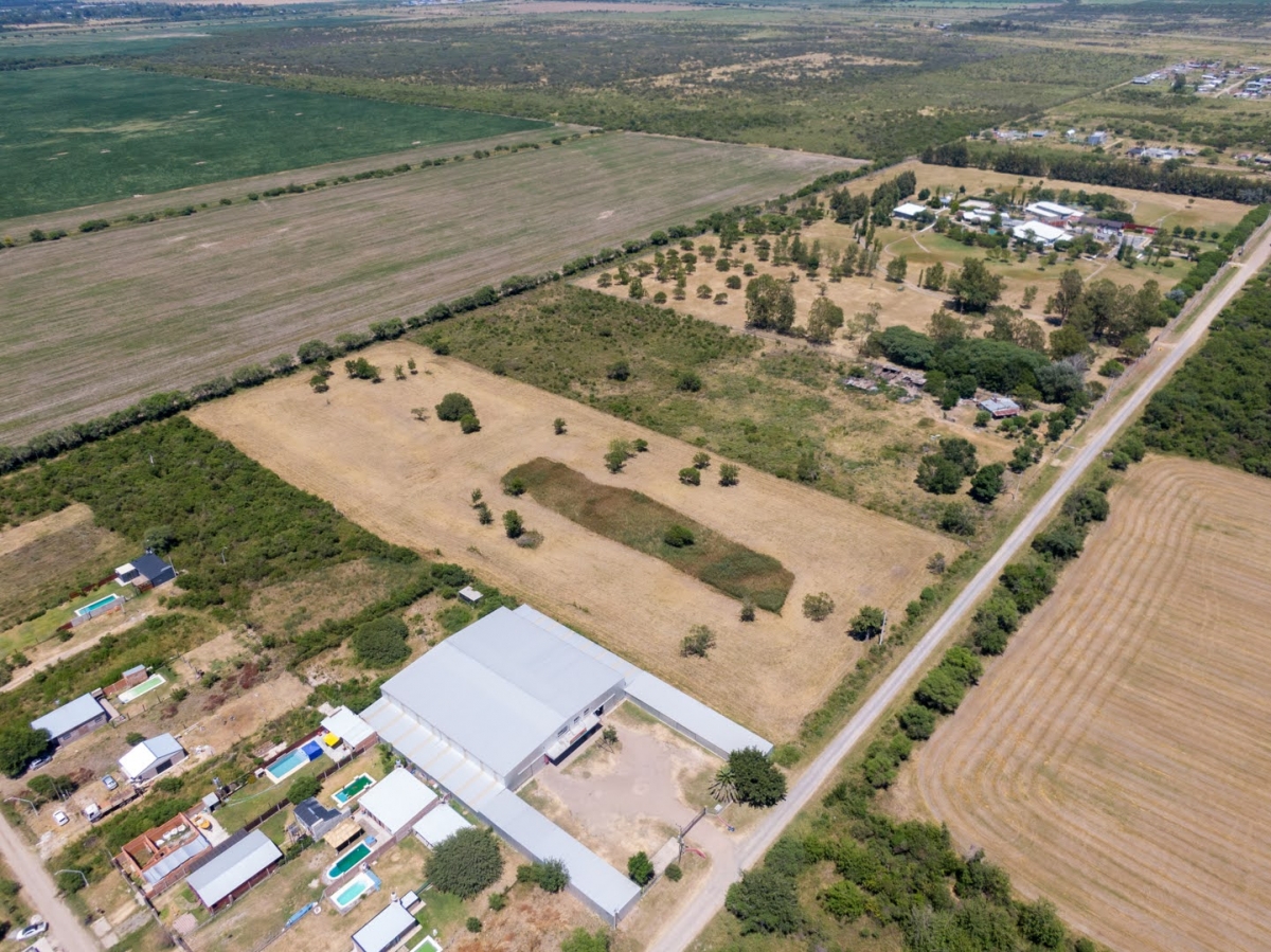 Importante lote en Sauce Viejo. A la altura del km 444 ruta 11, ubicando en el barrio Tembei Pora a 300 metros del rio 